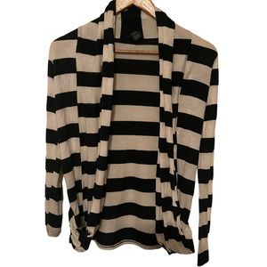 Beautiful black and white cardinal sweater